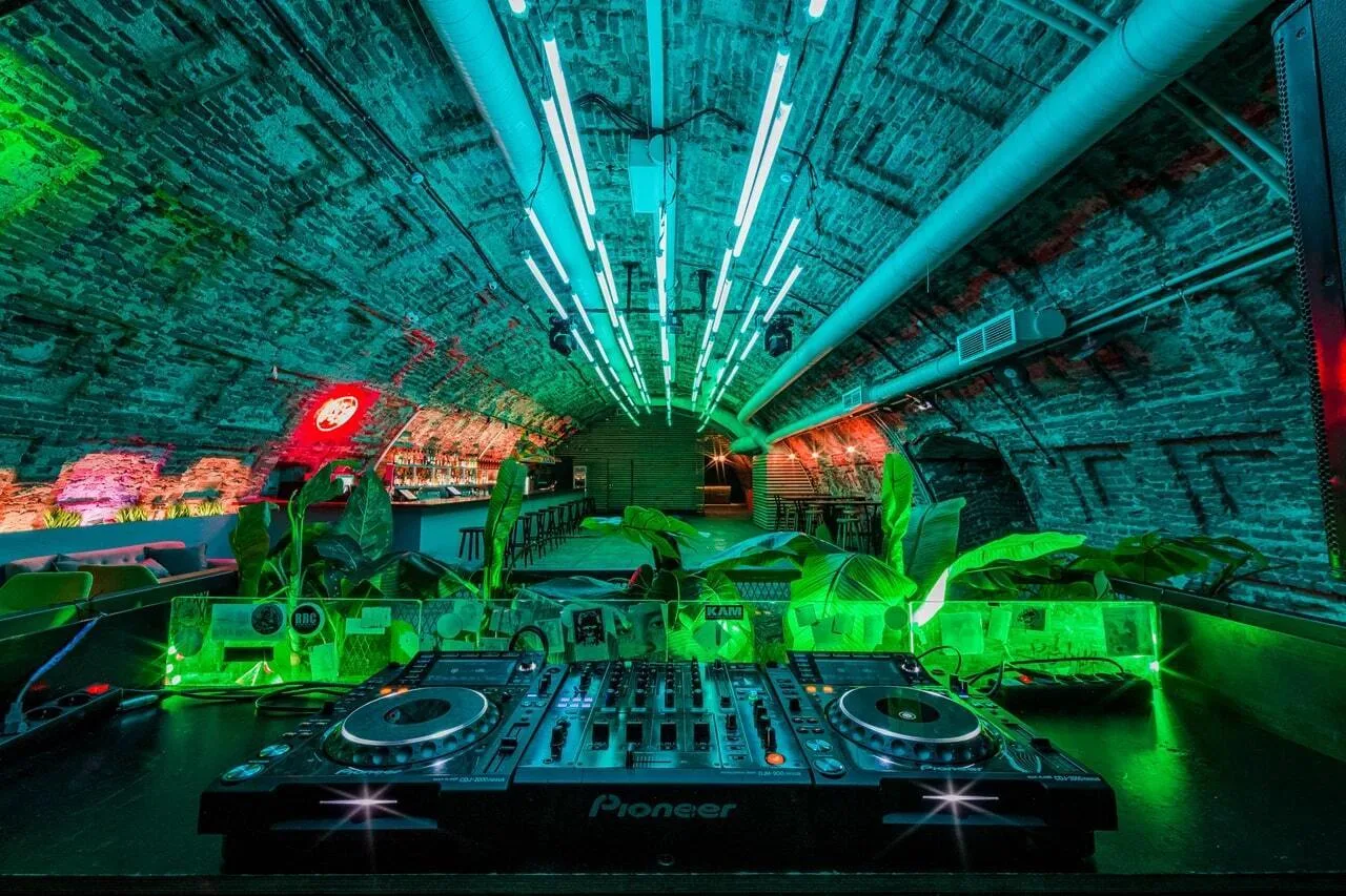 Angar club