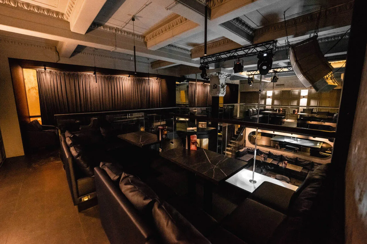 Zavist Show Bar, фото 5
